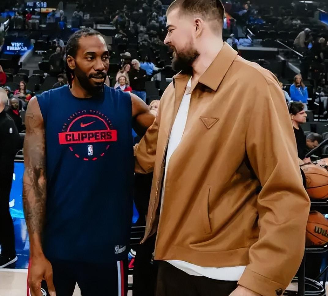 NBA积分榜又乱了！雷霆4连胜排第1，快船稳9冲8，开拓者排第10