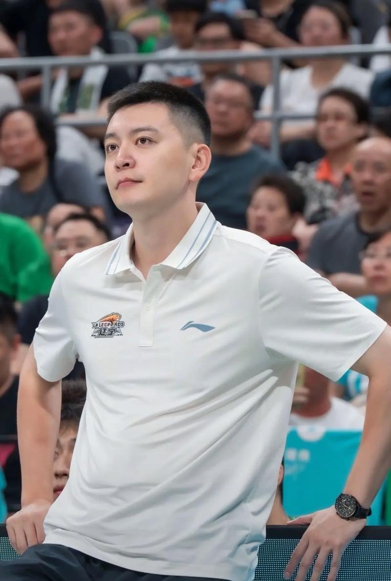 世界杯官方软件下载-不到24小时!杨鸣辞职后下家确定,2天后亮相,做自己喜欢的事