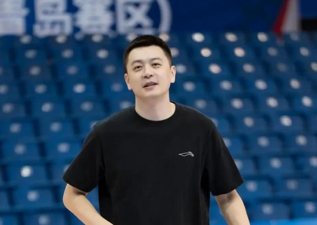 世界杯官方软件下载-不到24小时!杨鸣辞职后下家确定,2天后亮相,做自己喜欢的事