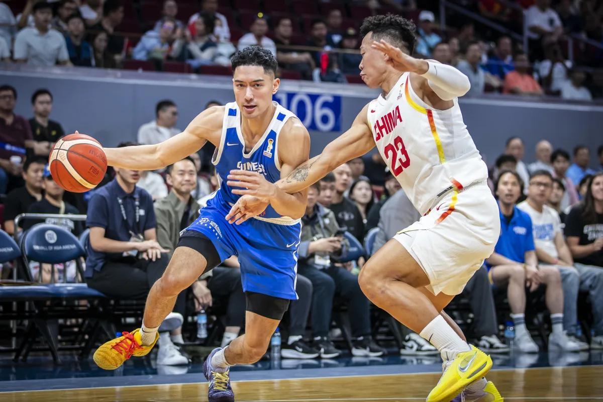 赵睿哭了！中国男篮两连胜，产生4个不争事实，首支晋级球队诞生