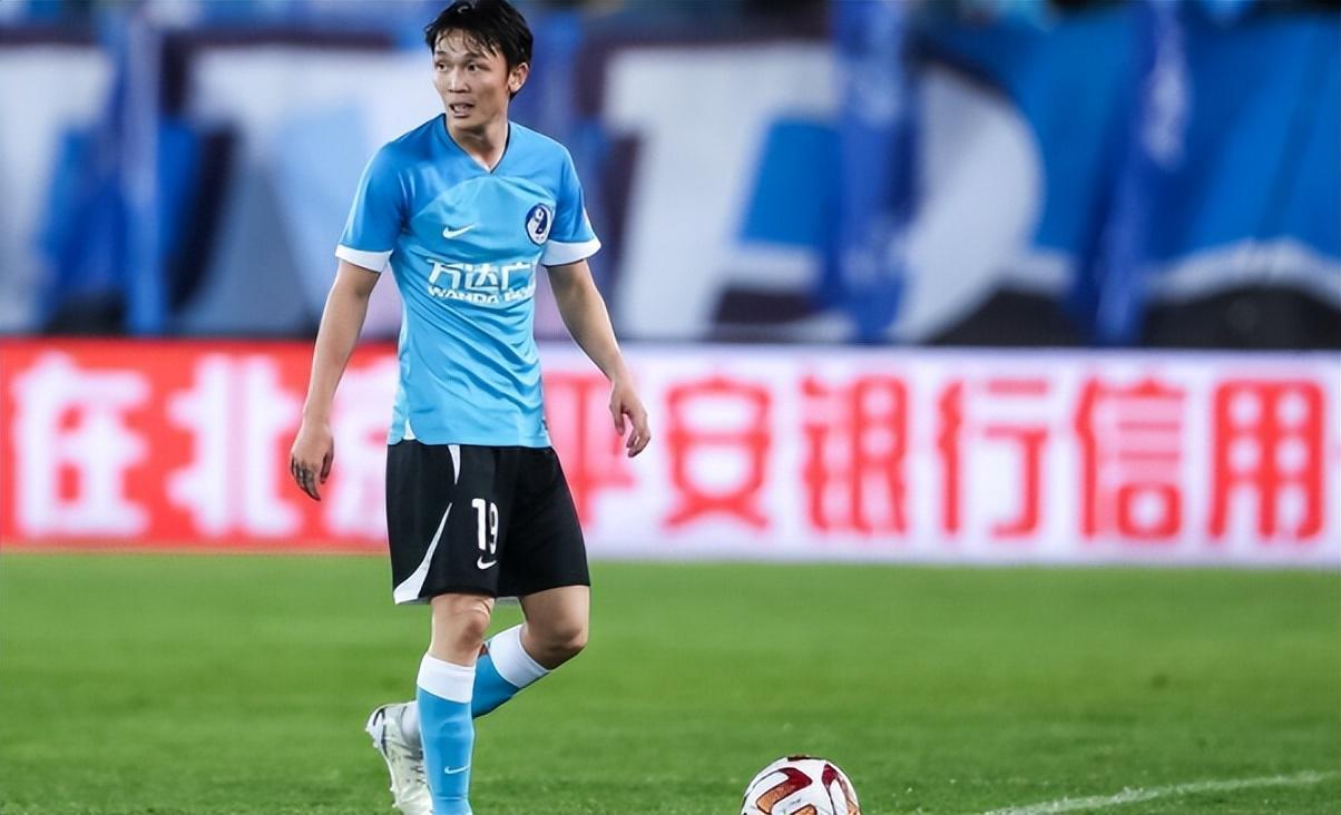 世界杯手机直播平台-武磊和莱昂纳多都复出了！下一个是不是该轮到王振澳？值得期待