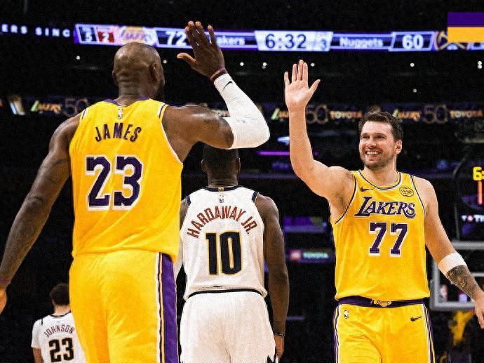 世界杯比赛在线观看入口-加时险胜掘金，豪取5连胜！077狂轰30+11+13绝杀，小里32+7+6绝平