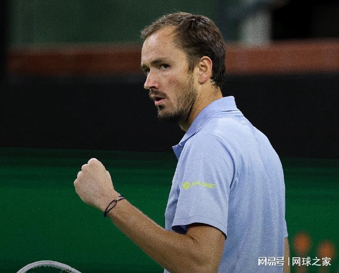 世界杯手机直播平台-梅总赢球被调侃靠好友德约间接助力，赛后解释投诉德雷珀原因扎心